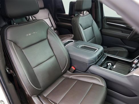 Used 2021 GMC Yukon Denali image 35