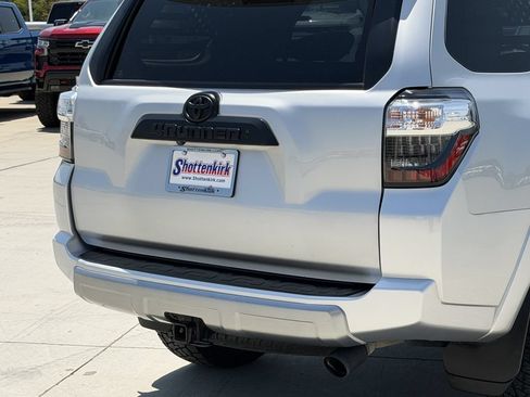 Used 2024 Toyota 4Runner TRD Off-Road Premium w/ Off Road Premium Plus Package AWD/4WD image 6