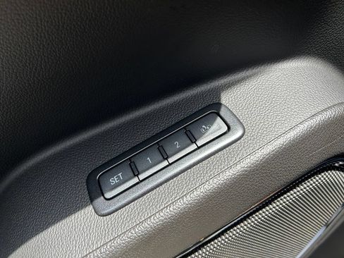 Used 2018 GMC Yukon Denali w/ Open Road Package AWD/4WD image 59