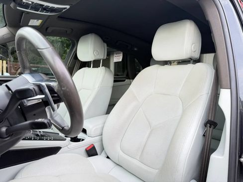 Used 2021 Porsche Macan S w/ Premium Package Plus AWD/4WD image 11