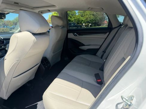 Used 2021 Honda Accord Touring image 15