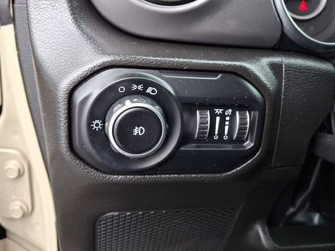 Used 2022 Jeep Wrangler Unlimited Sport image 29