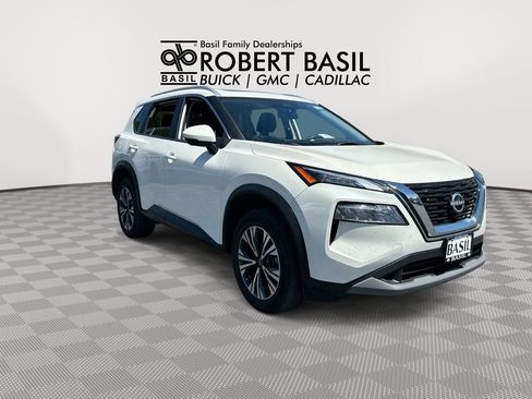 Used 2023 Nissan Rogue SV AWD/4WD image 2