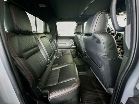 Used 2023 Nissan Frontier PRO-4X w/ Pro-4X Premium Package image 27