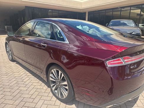 Used 2017 Lincoln MKZ Reserve w/ Climate Package FWD image 5