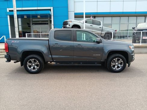 Used 2017 Chevrolet Colorado Z71 AWD/4WD image 6