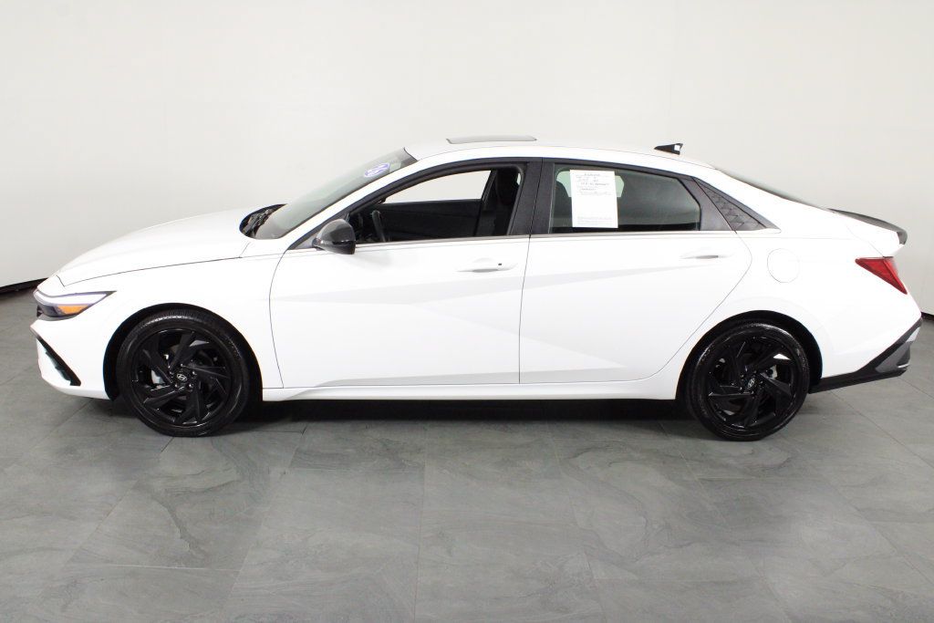 Certified 2026 Hyundai Elantra SEL Sport Premium w/ Cargo Package FWD image 14