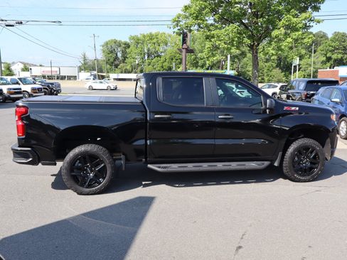 Used 2021 Chevrolet Silverado 1500 Custom Trail Boss w/ Midnight Edition AWD/4WD image 11