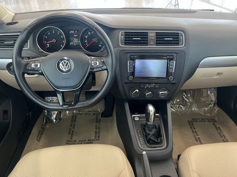 Used 2015 Volkswagen Jetta SE FWD image 19