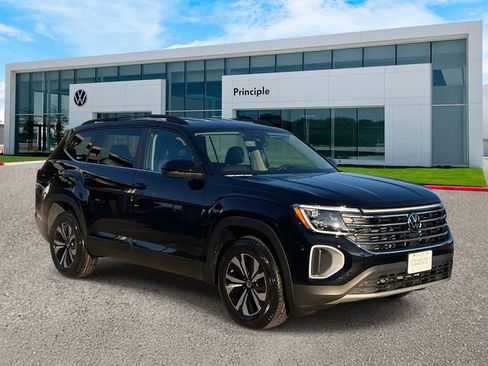 New 2026 Volkswagen Atlas SE FWD image 2