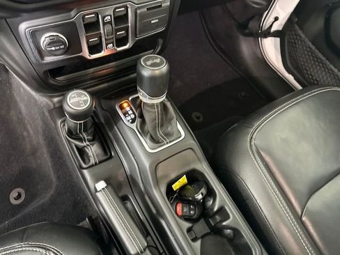 Used 2023 Jeep Wrangler Unlimited Sahara w/ Cold Weather Group image 20