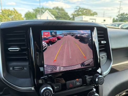 New 2026 RAM 1500 Express AWD/4WD image 11