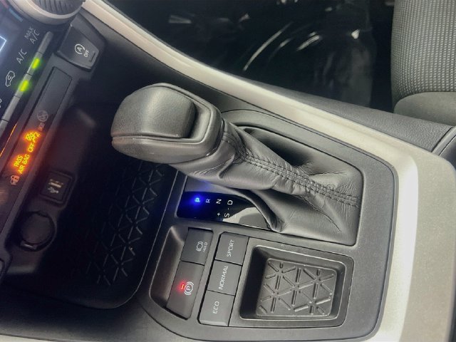 Used 2025 Toyota RAV4 LE FWD image 24