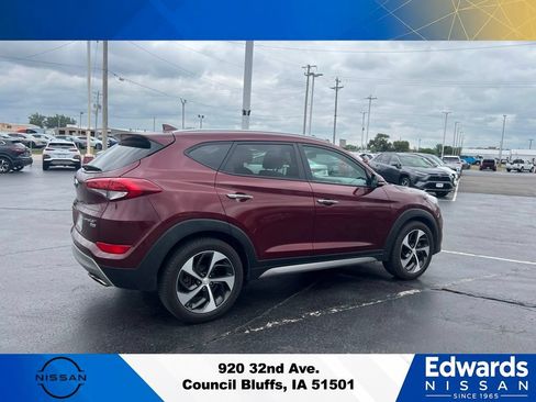 Used 2017 Hyundai Tucson Limited AWD/4WD image 29