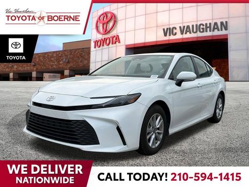 Certified 2025 Toyota Camry LE image 1