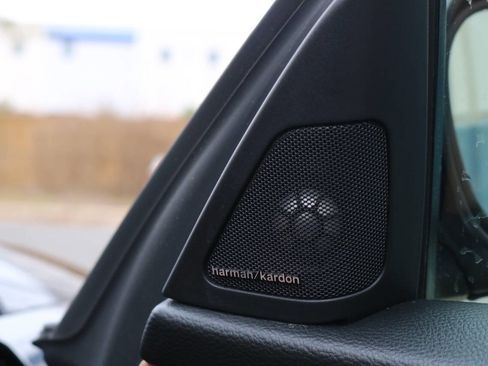 Used 2011 BMW 335i Convertible image 33