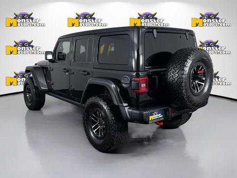 Used 2024 Jeep Wrangler Unlimited Rubicon AWD/4WD image 7