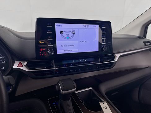 Certified 2024 Toyota Sienna XLE image 16