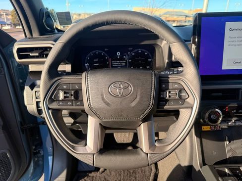 Used 2025 Toyota 4Runner Limited image 11