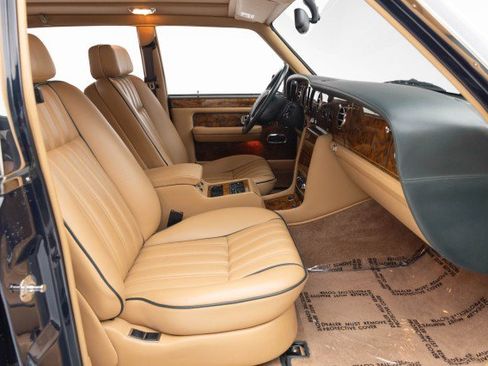 Used 1998 Rolls-Royce Silver Spur image 32