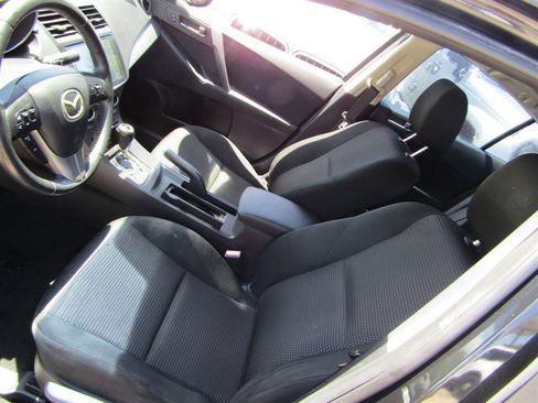 Used 2012 MAZDA MAZDA3 i Touring FWD image 9