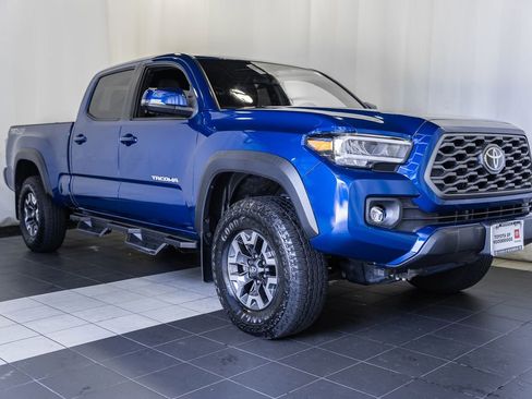 Used 2022 Toyota Tacoma TRD Off-Road w/ Technology Package AWD/4WD image 1
