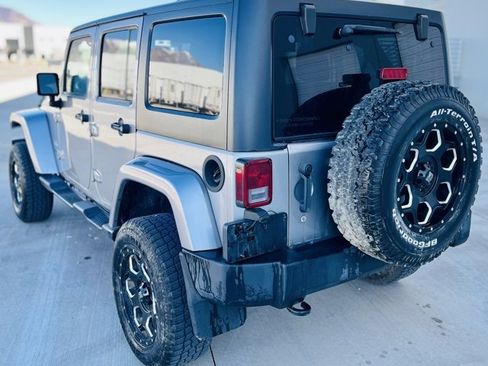 Used 2014 Jeep Wrangler Unlimited Sahara w/ Trailer Tow Group image 10