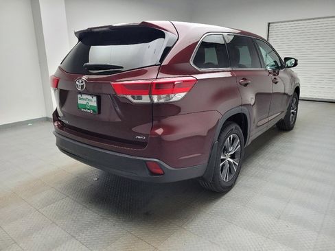 Used 2018 Toyota Highlander LE image 9