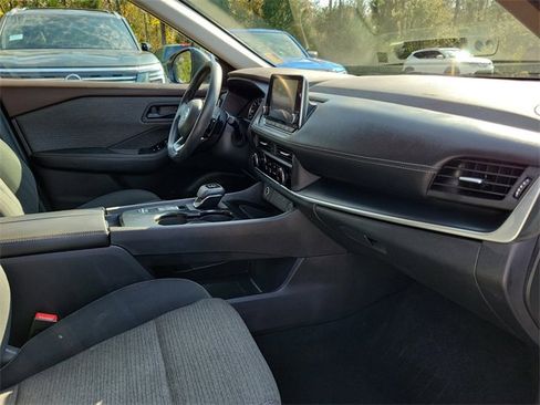 Used 2021 Nissan Rogue S image 32