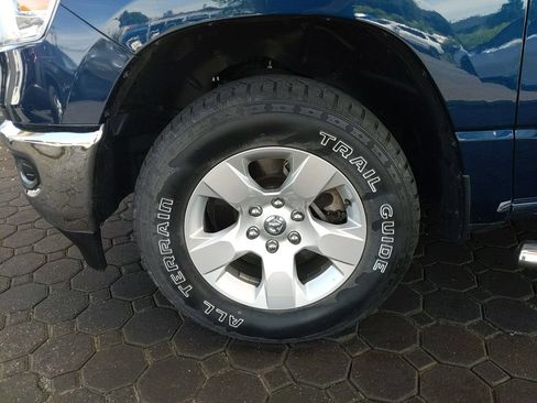 Used 2021 RAM 1500 Big Horn AWD/4WD image 11