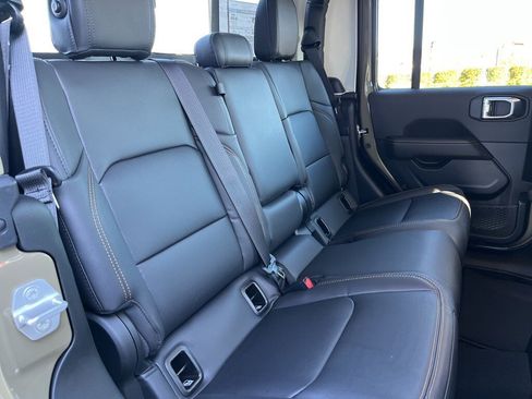 New 2026 Jeep Gladiator Sport image 23