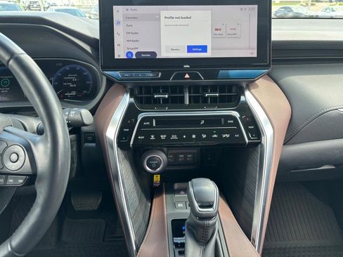 Certified 2023 Toyota Venza Limited AWD/4WD image 13