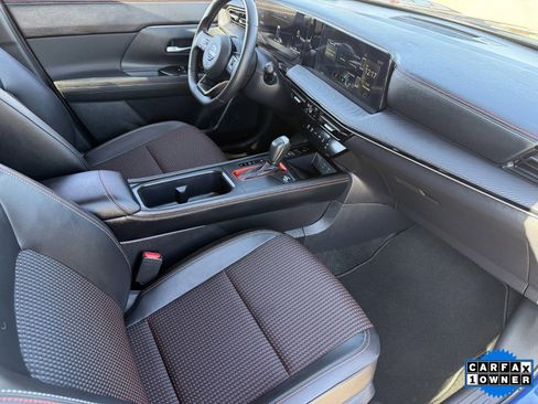 Certified 2025 Nissan Kicks SR image 13