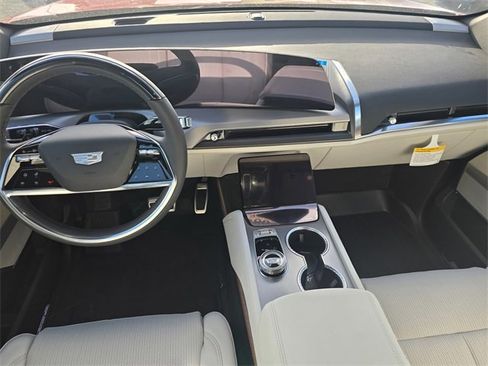 New 2026 Cadillac Vistiq Sport w/ LPO, Floor Liner Package image 17