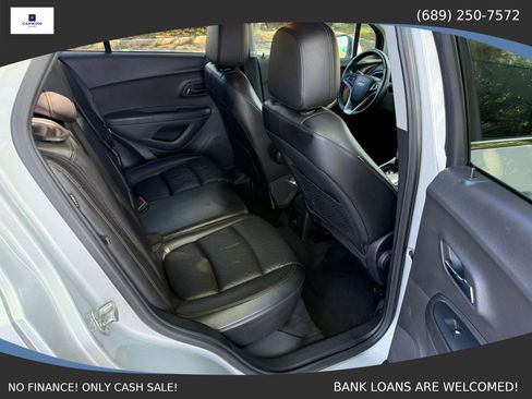 Used 2017 Chevrolet Trax Premier FWD image 10