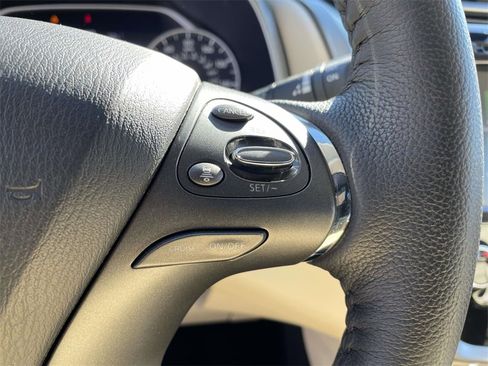 Used 2024 Nissan Murano SL image 20