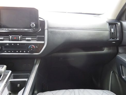 Used 2024 Nissan Pathfinder SV w/ Cargo Package image 23