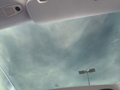 Used 2018 Tesla Model 3 Long Range image 13