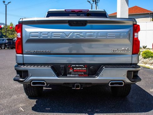 Used 2024 Chevrolet Silverado 1500 High Country w/ Technology Package AWD/4WD image 5
