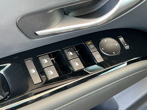 New 2025 Hyundai Tucson Limited image 13