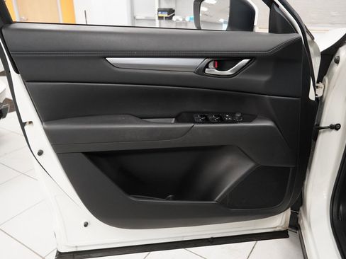 Used 2021 MAZDA CX-5 Touring image 17