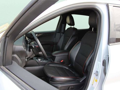 Used 2025 Ford Escape ST-Line image 14