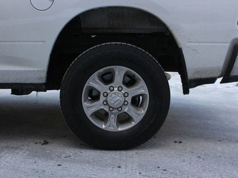 Used 2024 RAM 2500 Big Horn AWD/4WD image 10