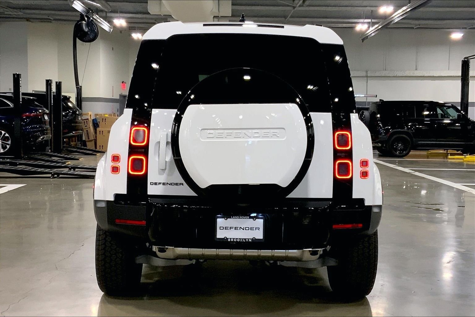 New 2026 Land Rover Defender 110 S AWD/4WD image 4