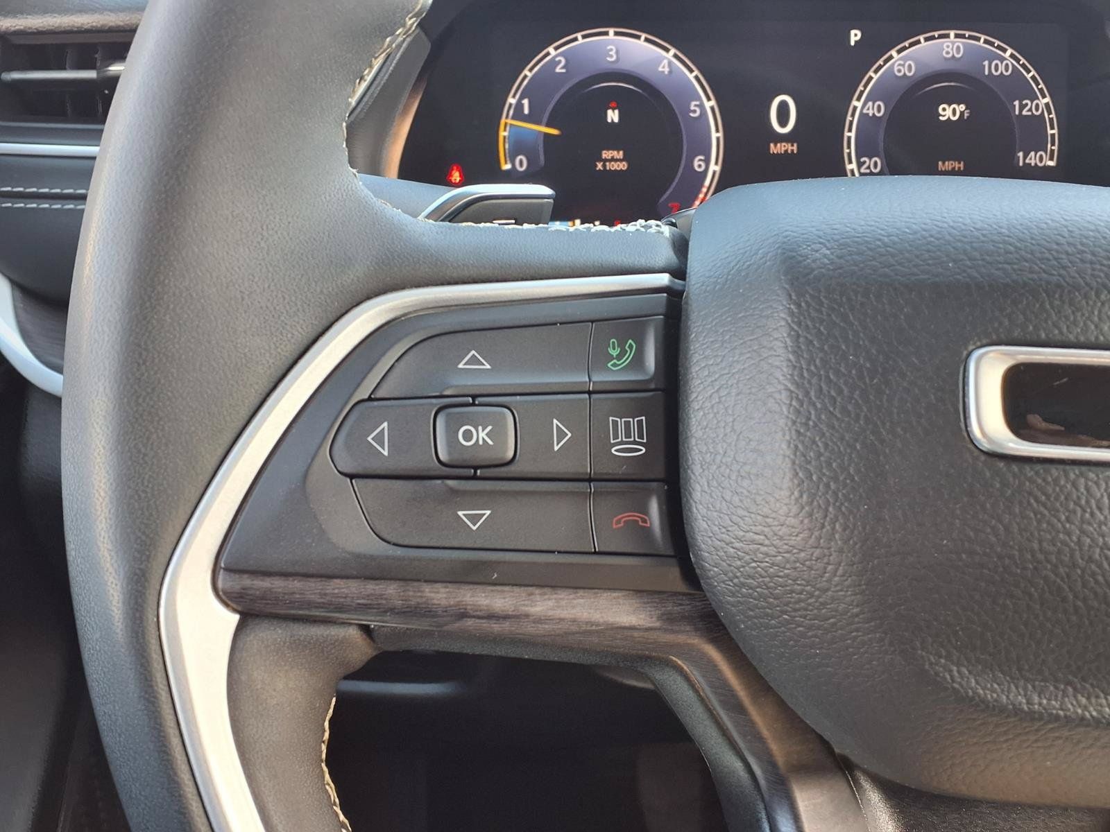 Used 2023 Jeep Grand Cherokee Limited AWD/4WD image 21