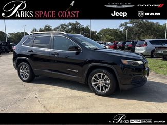 Used 2019 Jeep Cherokee Latitude Plus w/ Comfort/Convenience Group FWD video 1