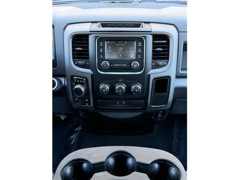 Used 2018 RAM 1500 Express w/ Black Ram 1500 Express Group AWD/4WD image 17