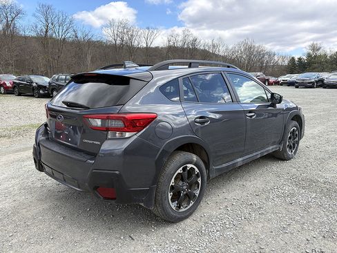 Used 2021 Subaru Crosstrek 2.0i Premium image 4