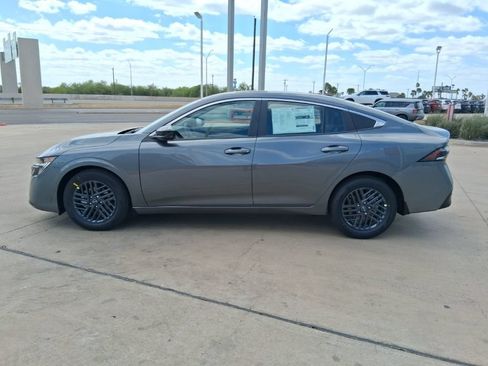 New 2026 Nissan Sentra SV w/ SV Convenience Package FWD image 4
