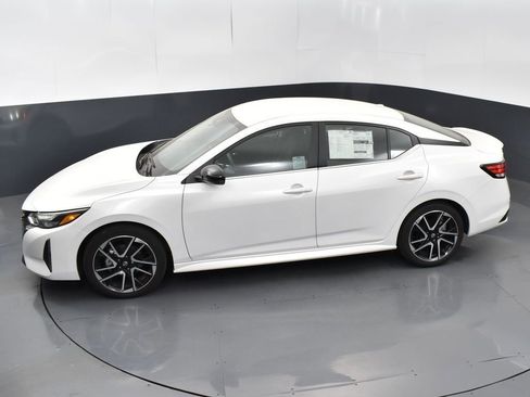 New 2025 Nissan Sentra SR image 49